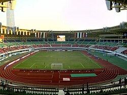Campo de futebol em Mianmar