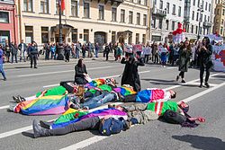 Protesto contra a perseguição de pessoas LGBTQ na Chechênia