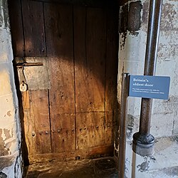 Vista detalhada da Porta Pyx na Abadia de Westminster